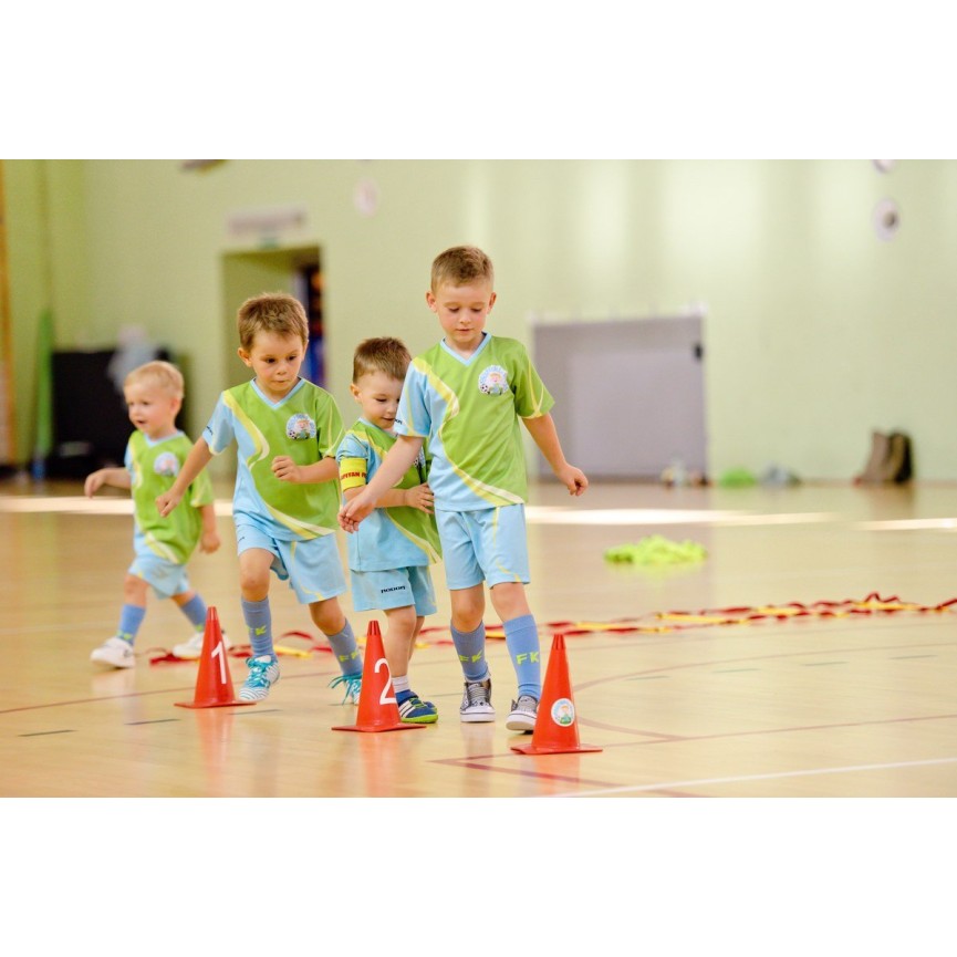 Piłka nożna dla dzieci 4–5 lat – Football Kids, Poznań